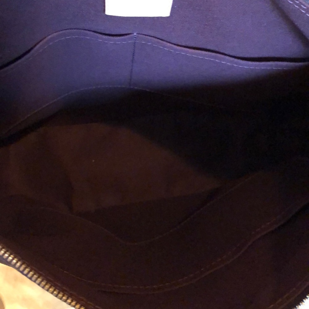 Louis Vuitton Berri PM Monogram Canvas - Picture 16 of 17